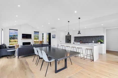 Photo of property in 37 Bannister Street, Jacks Point, Queenstown, 9371