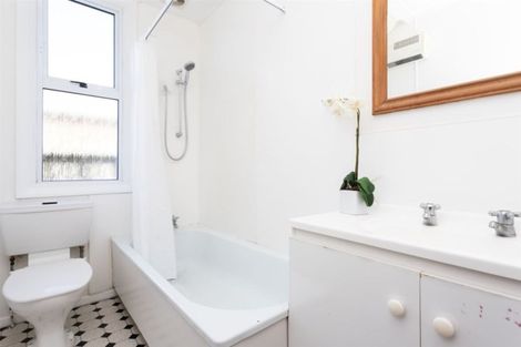 Photo of property in 16 Winton Street, St Albans, Christchurch, 8014