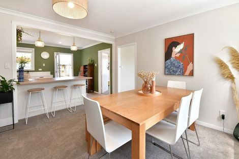 Photo of property in 25 Downer Street, Helensville, 0800