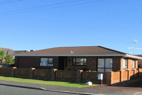 Photo of property in 28b Edward Avenue, Orewa, 0931