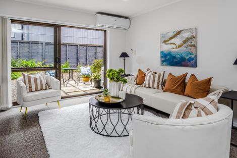 Photo of property in 1/636 Mount Wellington Highway, Mount Wellington, Auckland, 1062
