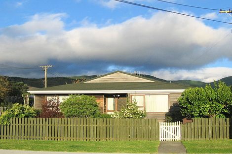 Photo of property in 24 Moana Road, Paraparaumu, 5032