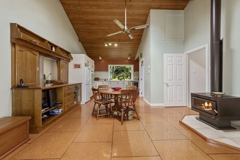 Photo of property in 1a Cochran Road, Oratia, Auckland, 0604