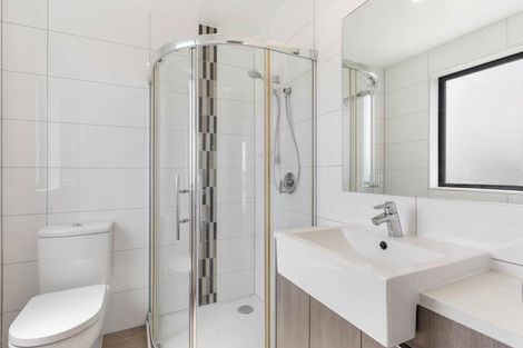 Photo of property in Apollo Apartments, 201/46 Rosedale Road, Rosedale, Auckland, 0632