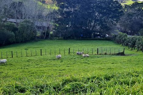 Photo of property in 30 Hull Road, Waitoki, Kaukapakapa, 0871