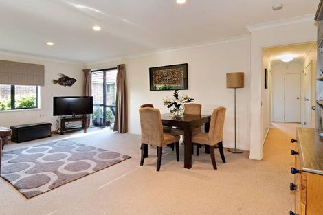 Photo of property in 62a Hutchinson Avenue, New Lynn, Auckland, 0600