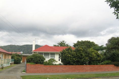 Photo of property in 9 Redwood Street, Elderslea, Upper Hutt, 5018