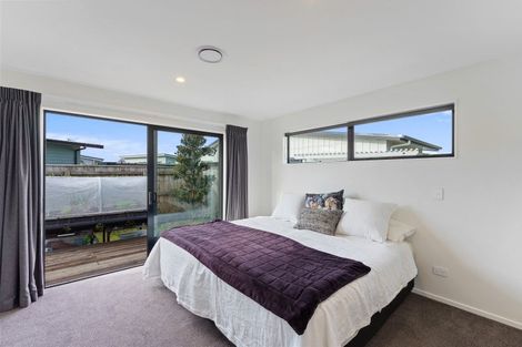 Photo of property in 14 Seagrass Place, Otaki Beach, Otaki, 5512