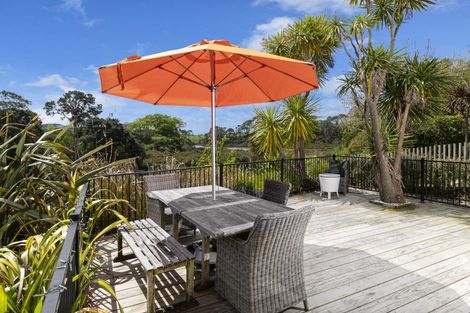 Photo of property in 39 Kent Terrace, Riverhead, 0820