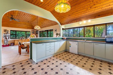 Photo of property in 233 Waihoehoe Road, Drury, 2577