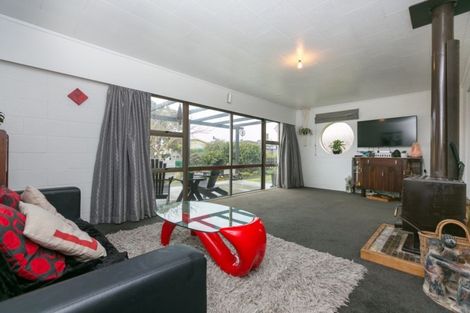 Photo of property in 8 Sarten Street, Waitara, 4320
