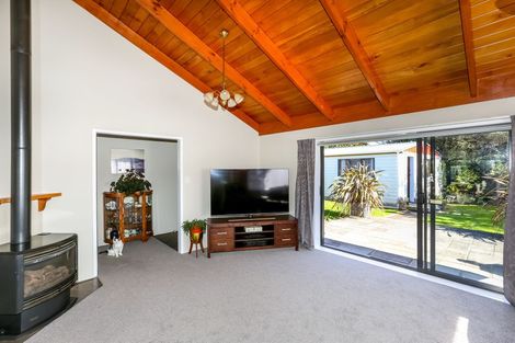 Photo of property in 18d Karamea Street, Whalers Gate, New Plymouth, 4310