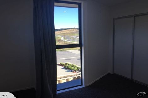 Photo of property in 6 Matakanui Lane, Wanaka, 9305