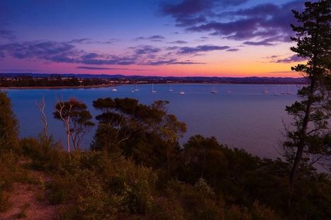 Photo of property in 2 Koki Road, Greenhithe, Auckland, 0632