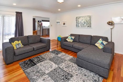Photo of property in 1/42 Sutton Crescent, Papakura, 2110