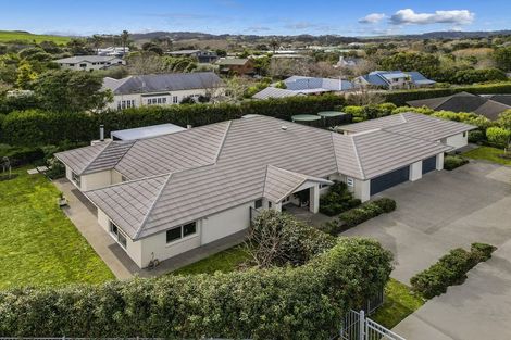Photo of property in 60 Muriwai Road, Waimauku, 0812