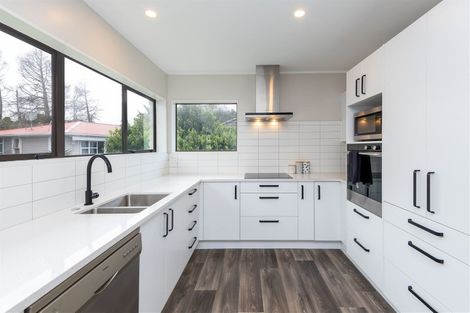 Photo of property in 2/230 Bucklands Beach Road, Bucklands Beach, Auckland, 2012