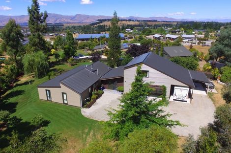 Photo of property in 6 Ewing Place, Albert Town, Wanaka, 9305