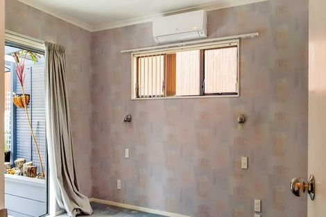 Photo of property in 15 Ashland Place, Weymouth, Auckland, 2103