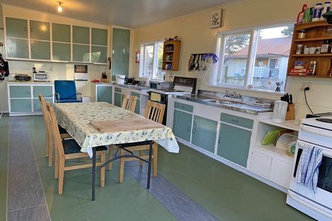 Photo of property in 20 Ryley Street, Owaka, 9535