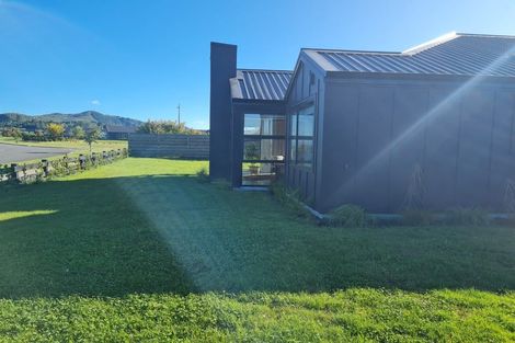 Photo of property in 1 Larches Lane, Kinloch, 3377