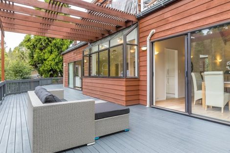 Photo of property in 16 Homewood Place, Chatswood, Auckland, 0626