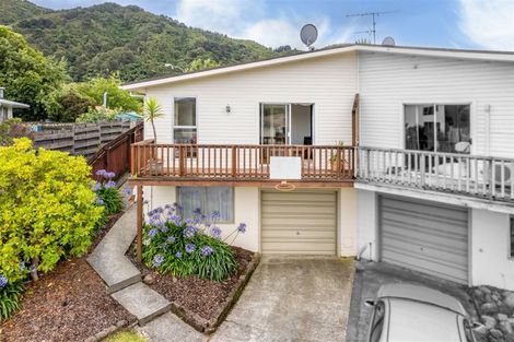 Photo of property in 1/20 Dakota Grove, Totara Park, Upper Hutt, 5018