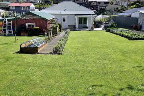 Photo of property in 108 Waikawa Road, Picton, 7220