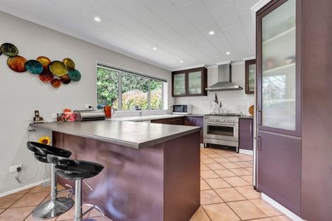 Photo of property in 120 Paraite Road, Paraite, New Plymouth, 4373
