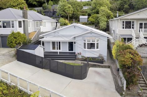 Photo of property in 89 Farnham Street, Mornington, Wellington, 6021