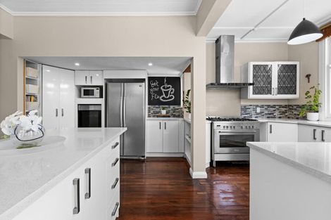 Photo of property in 305 Southland Road, Hastings, 4122