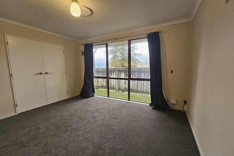 Photo of property in 37 Mcewen Crescent, Riverstone Terraces, Upper Hutt, 5018