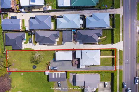Photo of property in 11 Collingwood Road, Waiuku, 2123