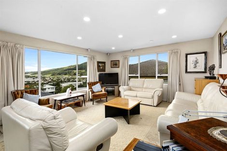 Photo of property in 8 Saint Aidans Way, Tawa, Wellington, 5028