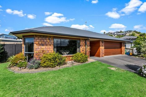 Photo of property in 57 Oteki Park Drive, Welcome Bay, Tauranga, 3112
