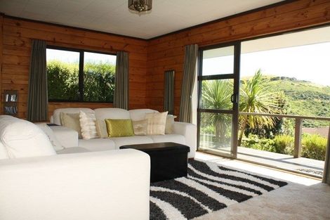 Photo of property in 21b Fernhaven Grove, Newlands, Wellington, 6037