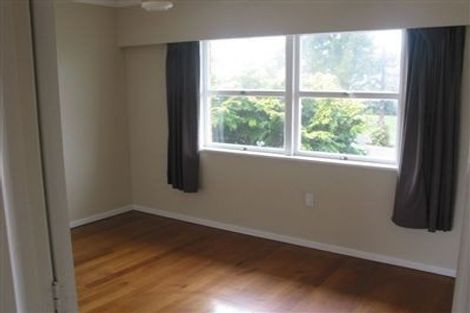 Photo of property in 3/19 Lake Pupuke Drive, Takapuna, Auckland, 0622