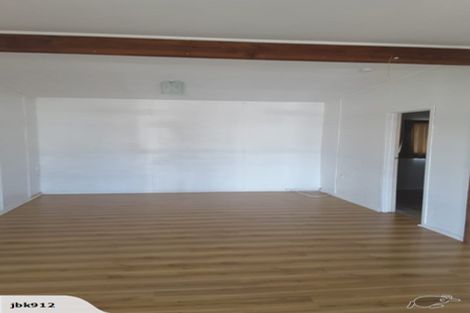 Photo of property in 50 Bibby Street, Waipawa, 4210