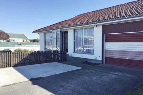 Photo of property in 84 Pacific Road, North New Brighton, Christchurch, 8083