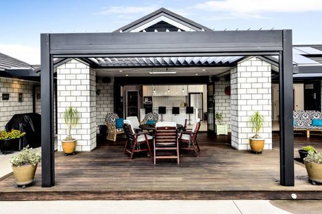 Photo of property in 2 Alan Livingston Drive, Cambridge, 3434