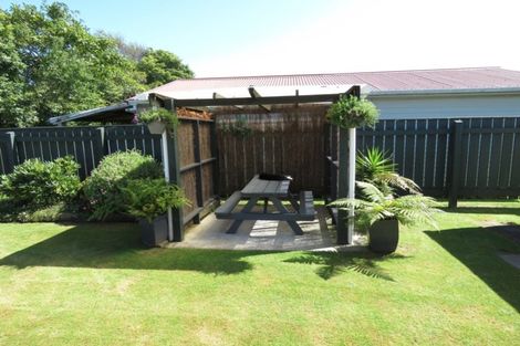 Photo of property in 54 Henley Street, Westport, 7825