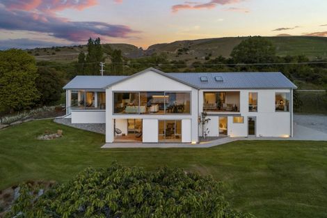 Photo of property in 485 Tarras-cromwell Road, Northburn, Cromwell, 9383