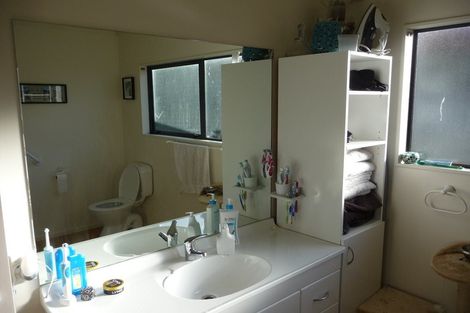 Photo of property in 50 Navigation Drive, Whitby, Porirua, 5024