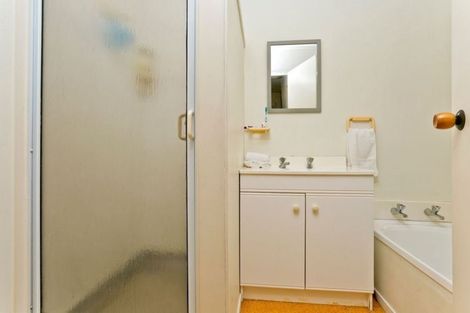 Photo of property in 1/44 Kaipatiki Road, Glenfield, Auckland, 0629