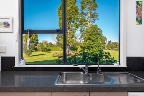 Photo of property in 38 Riddell Road, Kerikeri, 0230