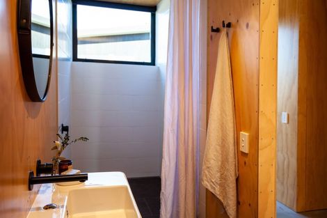 Photo of property in 12 Avalanche Place, Wanaka, 9305