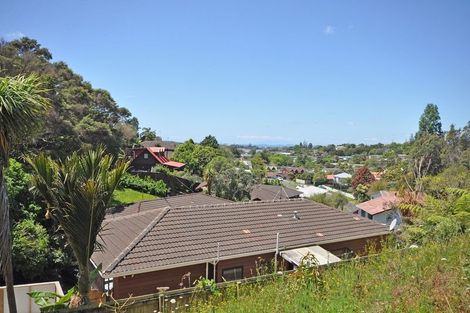 Photo of property in 2/55 Greenvalley Rise, Glenfield, Auckland, 0629