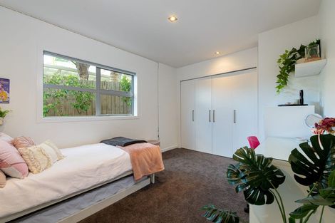 Photo of property in 18 Beulah Avenue, Rothesay Bay, Auckland, 0630