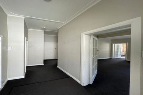 Photo of property in 6 Rixon Grove, Mount Victoria, Wellington, 6011