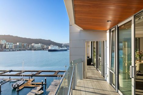 Photo of property in Clyde Quay Wharf, 3b/1 Clyde Quay Wharf, Te Aro, Wellington, 6011